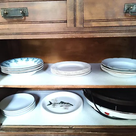 La Maison Sous Les Arbres * Гуви