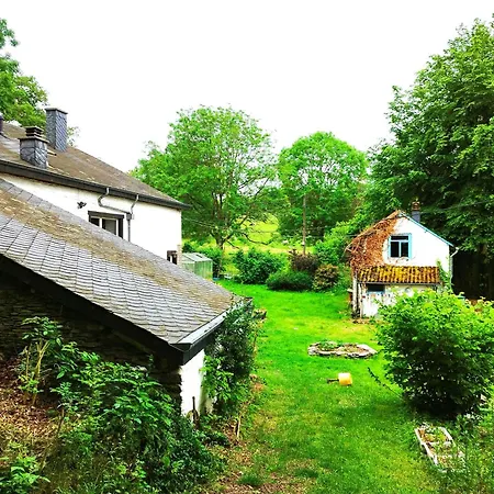 La Maison Sous Les Arbres Дом отдыха *