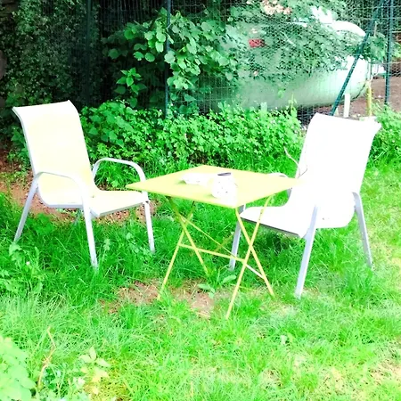 Сasa de vacaciones La Maison Sous Les Arbres *